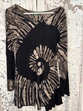 Katmandu tie dyed knit top